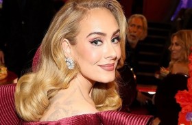 أديل تعمل على إنشاء خط مستحضرات تجميل خاص