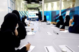 بلدية مدينة أبوظبي تنظم ورشة تدريبية لطلبة جامعة زايد بشأن القطاع العقاري 