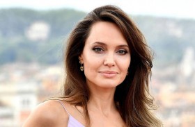 أنجلينا تزور إثيوبيا للاحتفال بميلاد ابنتها 