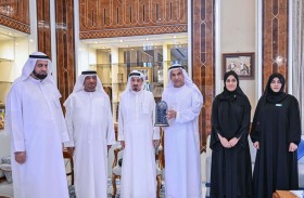 حاكم عجمان يستقبل وفد بيت الخير