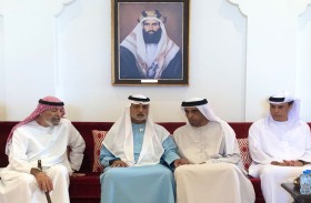 نهيان بن مبارك يعزي في وفاة والدة علي وعبيد وحمد سالم بالحبالة الكتبي في العين