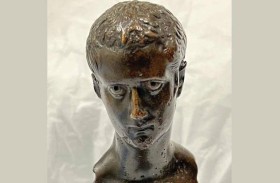 «الصدفة» تقود لاكتشاف تمثال روماني أثري عمره 2000 عام