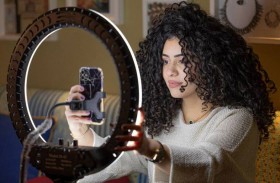 في القاهرة الكيرلي يطلق العنان لشعور الشابات المصريات 