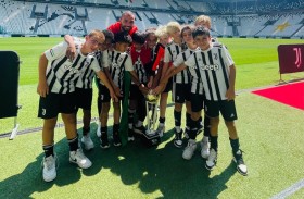 فريق أكاديمية يوفنتوس بدبي يحرز لقب الكأس العالمية في تورينو 