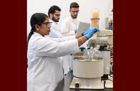 فريق بحثي في أمريكية الشارقة يصمم أنظمة تخزين للطاقة الحرارية 