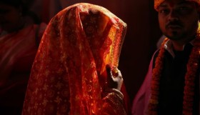 عروس تصفع عريسها 