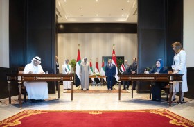 رئيس الدولة والرئيس المصري يشهدان توقيع اتفاقية إنشاء أحد أكبر مشاريع طاقة رياح في مصر بقدرة 10 جيجاواط