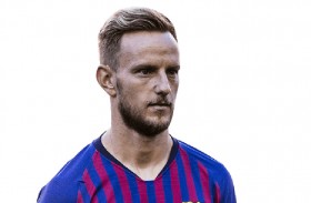 نابولي يرعب بضم راكيتيتش في «الميركاتو» الصيفي