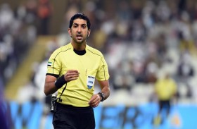 طاقم إماراتي دولي لإدارة مباراة الصين وفيتنام في تصفيات كأس العالم