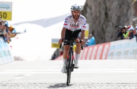 «الإمارات للدراجات الهوائية» يتصدر الترتيب العام في طواف سويسرا