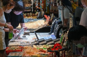 تجارة اليشم في تايوان تستعيد زخمها 