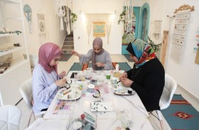 مشروع لتعليم نساء غزة المشغولات اليدوية التراثية