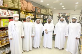 مسلم بن حم يفتتح مركز المسافر للوازم الرحلات