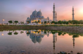 مركز جامع الشيخ زايد الكبير يصدر التقويم الهجري الجديد