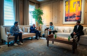 عبدالله بن زايد يلتقي رئيس مجموعة بلاكستون الأمريكية