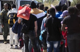 الولايات المتحدة تختبر الذكاء الاصطناعي في مقابلات اللاجئين