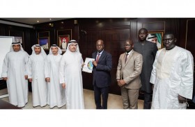 وزير البيئة السنغالي يطلع على إنجازات دبي في الطاقة المتجددة