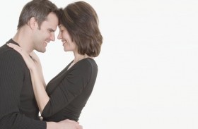 طبيبة تكشف تأثير العشق على الجسد