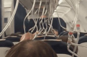 ذعر على متن طائرة بسبب خلل في الضغط