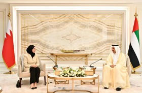 صقر غباش يعقد جلسة مباحثات مع رئيسة مجلس النواب البحريني