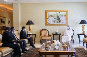 حاكم رأس الخيمة يستقبل قنصل عام باكستان 