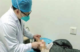 أصيب بشلل في وجهه بسبب كأس العالم