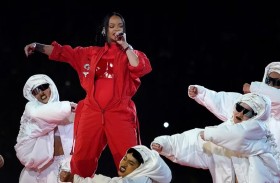 ريهانا تفاجئ جمهورها بنبأ حملها