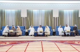 حاكم أم القيوين يتقبل تهاني ولي عهد عجمان بشهر رمضان المبارك