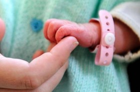 وكالات تبني تتعاقد مع حوامل بحثا عن منتجات بشرية