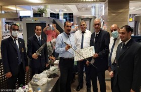 مطار يضبط مسافرا معه كل الممنوعات