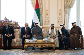 محمد بن زايد يستقبل الرئيس الموريتاني 