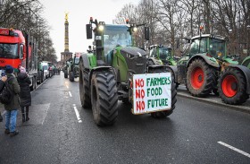 الصادرات الفرنسية ستنتعش لكن مخزونات كبيرة قد تتراكم