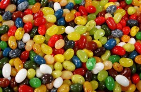 أطفال يلتهمون حلوى الحشيش.. وهذه هي النتيجة