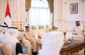 هزاع بن زايد يطّلع على أبرز الخطط الإستراتيجية والمشاريع الثقافية والسياحية في منطقة العين