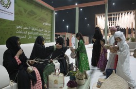 بلدية منطقة الظفرة تشارك في مهرجان ومزاد الظفرة للتمور وتقدم دعماً لوجستياً مميزاً