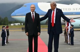 يٌجبر القوى العالمية على تعديل سياساتها الخارجية  و يَجُرها  إلى فوضى في النظام الدولي : إعصارُ دونالد ترامب