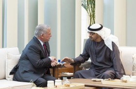 رئيس الدولة وملك الأردن يؤكدان ضرورة تخفيف معاناة سكان غزة والتحرك الدولي نحو حل الدولتين