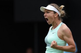 هاليب تتألق على الملاعب العشبية