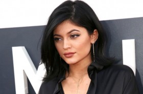 كايلي جينر تكشف عن اسم مولودها الجديد 