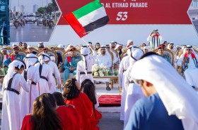 أحمد بن سعود يشهد مسيرة شرطة رأس الخيمة بمناسبة عيد الاتحاد الـ53