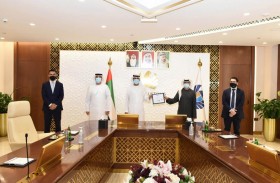 جمارك دبي تحصل على شهادة مختبر معتمد من المعهد العالمي للابتكار