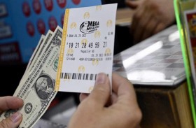 1.3 مليار دولار ..مجهول يفوز باليانصيب التاريخي 