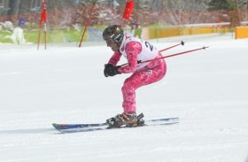 الخبير الدولي  الهولندي بيترسن محاضرا رئيسا في الدورة الإقليمية  للأولمبياد  الخاص في تزلج اختراق الضاحية