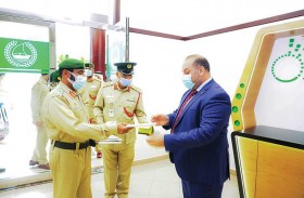 شرطة دبي تهنئ الموظفين بعودتهم إلى العمل وتشدد على الالتزام بالإجراءات الوقائية