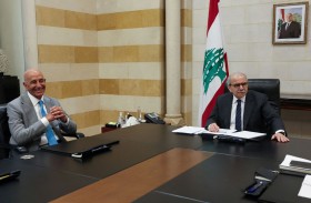 زيارة باراك إلى لبنان.. إنذار أميركي أخير أم مناورة تفاوضية؟