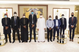 جمارك دبي تبحث مع وفد من نظيرتها بالسنغال تطوير العمل الجمركي