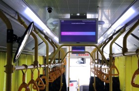 هيئة النقل بحكومة عجمان تفعل التنبيهات الصوتية والمرئية في حافلات النقل العام