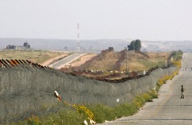 إسرائيل تطالب بمنطقة عازلة على طول الحدود مع غزة