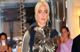 ليدي غاغا تتصدر قائمة Billboard 200 بألبومها الجديد 