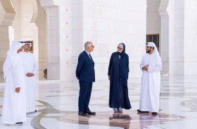 الحاكمة العامة لكومنولث أستراليا تزور جامع الشيخ زايد الكبير في أبوظبي